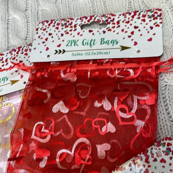 NWT Valentines Day gift bags 11 total 8 are see through mesh bags w/ drawstrings - Picture 4 of 7